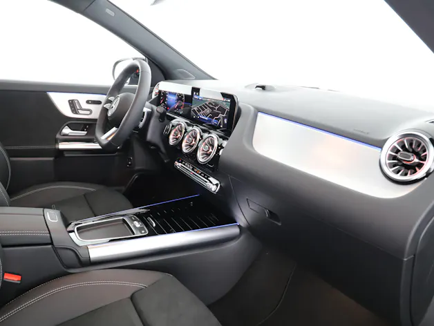 Mercedes-Benz GLA 200 Night Star 7G-D