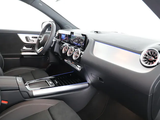 Mercedes-Benz GLA 200 Night Star 7G-D