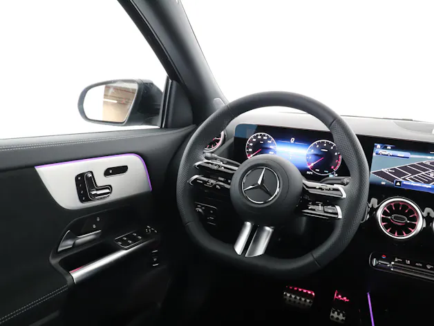 Mercedes-Benz GLA 200 Night Star 7G-D