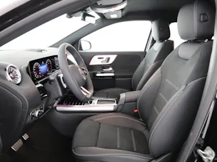 Mercedes-Benz GLA 200 Night Star 7G-D
