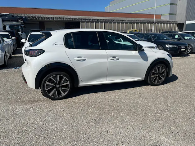 Peugeot 208 1.2i GT-Line
