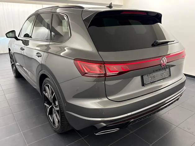 VW Touareg 3.0 TDI R-Line ''inkl. AHK & Standheizung''