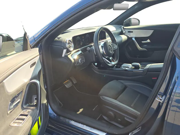 MERCEDES-BENZ CLA 250 4Matic AMG Line 7G-DCT