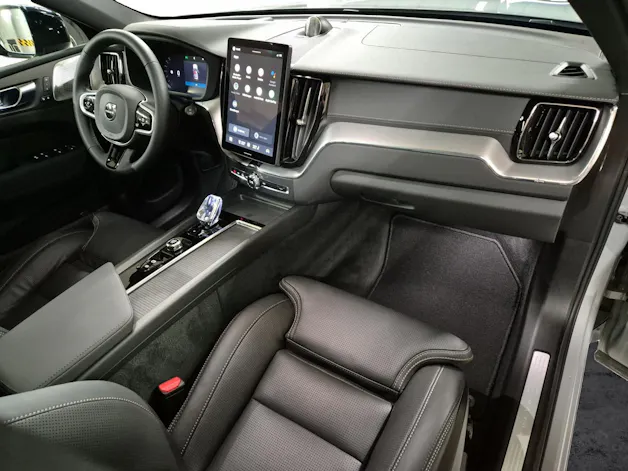 VOLVO XC60 2.0 B5 MH Black Edition AWD