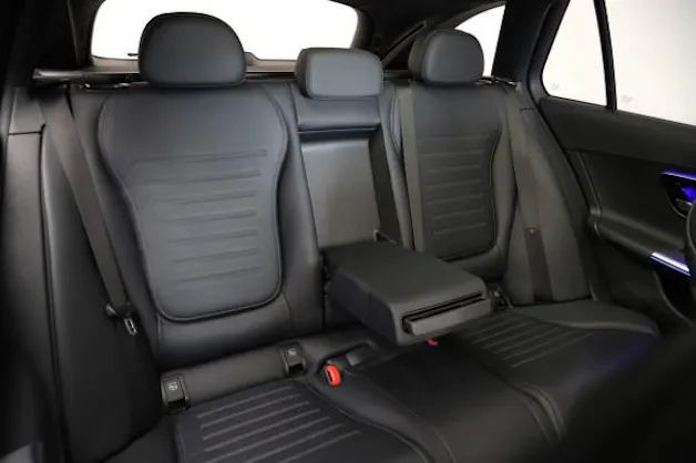 MERCEDES-BENZ C 220 d T 4M Swiss Star