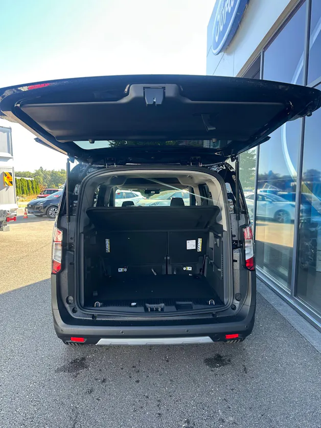 FORD TOURNEO COURIERier 1.0 EcoBoost A Active/125CV/Aut.