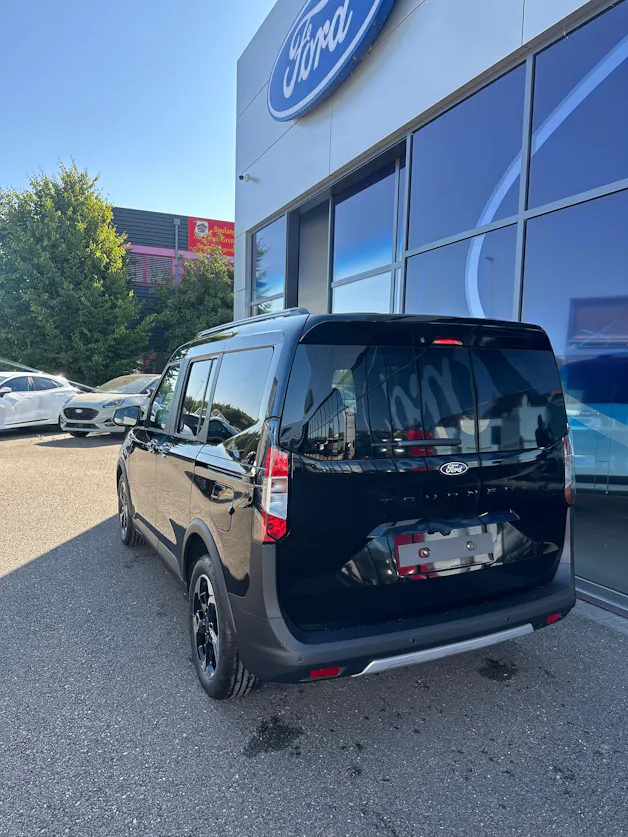 Ford TOURNEO COURIERier 1.0 EcoBoost A Active/125CV/Aut.
