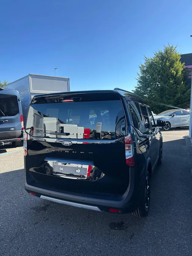 FORD TOURNEO COURIERier 1.0 EcoBoost A Active/125CV/Aut.