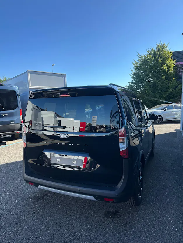 Ford TOURNEO COURIERier 1.0 EcoBoost A Active/125CV/Aut.