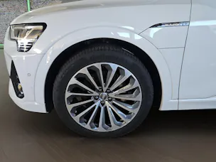 AUDI e-tron 55 S Line quattro