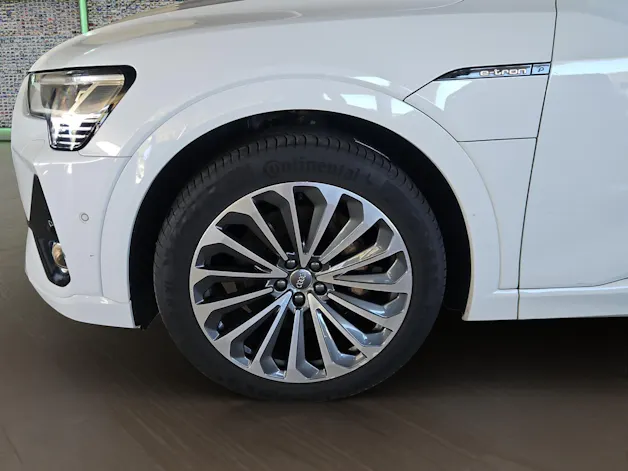 AUDI e-tron 55 S Line quattro