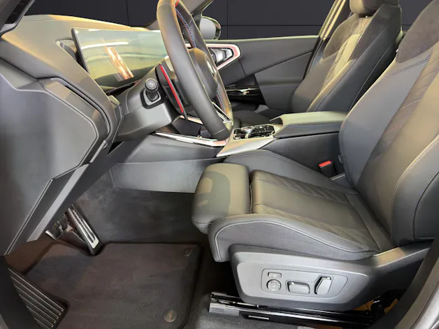 BMW X3 M50i