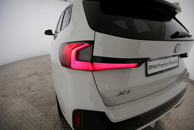 BMW X1 30e xDrive paddles