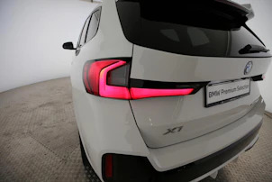 image du véhicule BMW X1 30e xDrive paddles