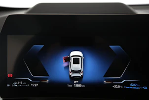 image du véhicule BMW X1 30e xDrive paddles