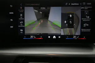 BMW X1 23i xDrive paddles