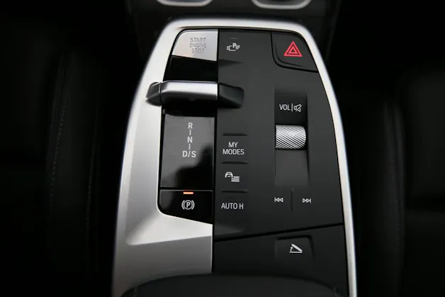 BMW X1 23i xDrive paddles