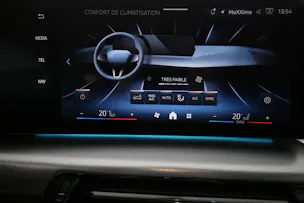BMW X1 23i xDrive paddles