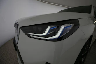 https://vehicle.imgix.net/4408012/eae6b35b-63a2-40f2-855d-8ca1c1df57e9.jpg