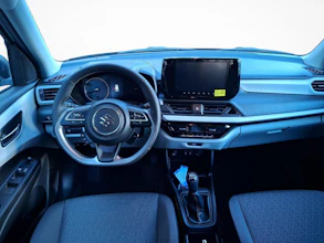https://vehicle.imgix.net/4408021/8ff79983-9495-40a4-bbb8-70e04989de93.jpg