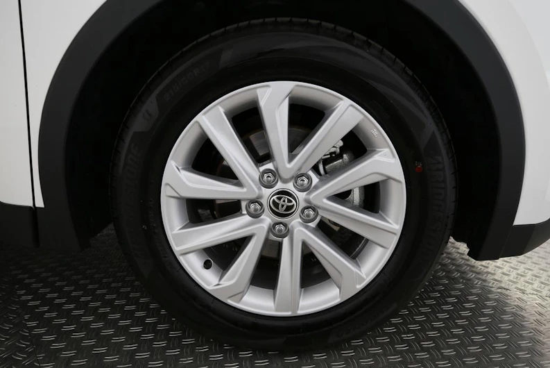 image du véhicule TOYOTA C-HR
