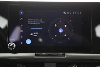https://vehicle.imgix.net/4408030/657f220a-1f53-4057-8880-d9c6670eb75a.jpg