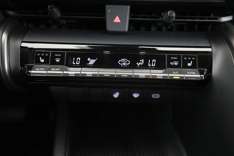 image du véhicule TOYOTA C-HR