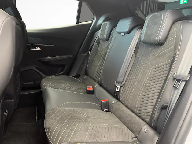 Peugeot 2008 1.2 Hybrid 145 GT Exclusive