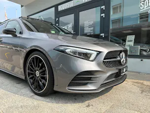 MERCEDES-BENZ A 200 AMG Line