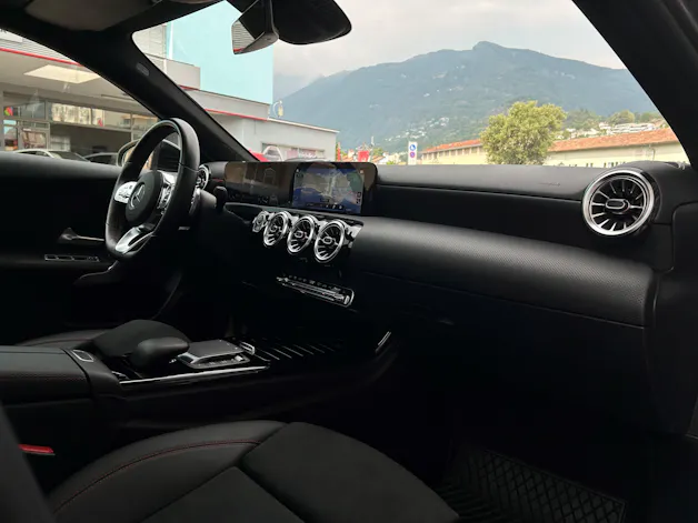 Mercedes-Benz A 200 AMG Line