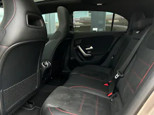 MERCEDES-BENZ A 200 AMG Line