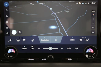 https://vehicle.imgix.net/4408076/ae7281b0-c6a1-4cd7-8824-142f66cd308b.jpg