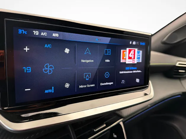 Peugeot 2008 1.2 Hybrid 145 GT Exclusive