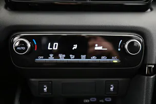 Toyota Yaris 1.5 VVT-i HSD Trend