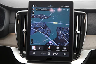 https://vehicle.imgix.net/4408099/26681423-cd7f-4aaa-9a0a-e8e8e17de106.jpg