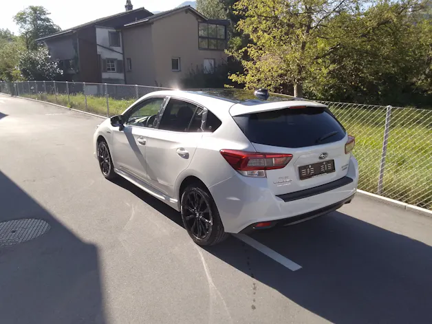 Subaru Impreza 2.0i e-Boxer Swiss Plus
