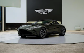 https://vehicle.imgix.net/4408141/1a1a5775-6bff-4cb7-a6f9-9e643a6ac5e7.jpg