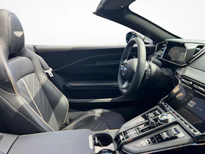 https://vehicle.imgix.net/4408141/33ab3791-7bfd-494f-85f0-8a8ee466bdb6.jpg