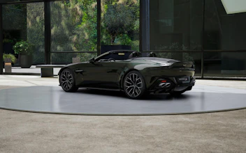 https://vehicle.imgix.net/4408141/7c6bea68-959c-4a4b-b34d-0826eba6915b.jpg