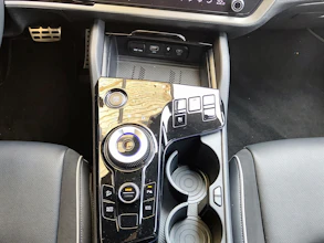 https://vehicle.imgix.net/4408168/6f51ece9-6d29-4f5f-b086-220ac2fa0557.jpg