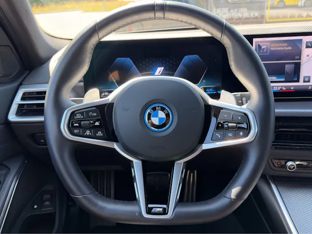BMW 330e xDrive Touring M Sportpaket