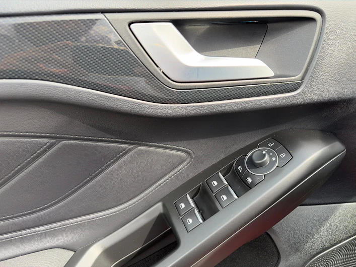 Fahrzeugbild FORD FOCUS