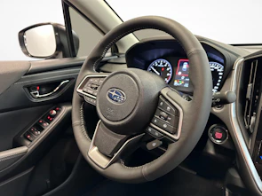 immagine del veicolo SUBARU Crosstrek 2.0i e-Boxer Swiss Plus