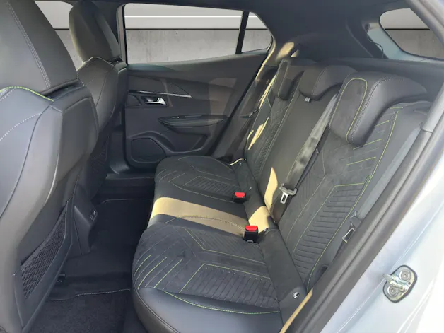 Peugeot 2008 1.2 Hybrid 145 GT Exclusive