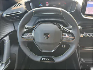 PEUGEOT 2008 1.2 Hybrid 145 GT Exclusive