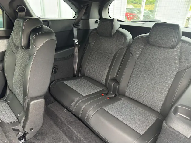 PEUGEOT 5008 1.2 Hybrid 145 Allure Premium