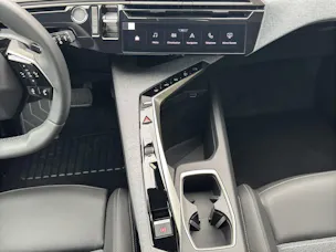 PEUGEOT 5008 1.2 Hybrid 145 Allure Premium