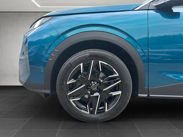 PEUGEOT 5008 1.2 Hybrid 145 Allure Premium