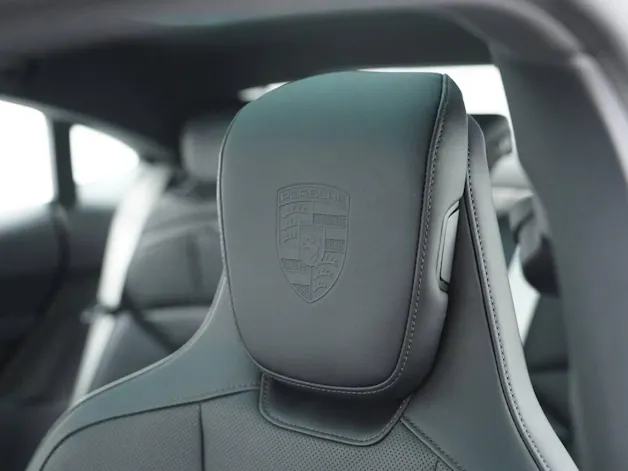 Porsche Taycan 4S Black Edition