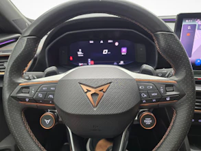 https://vehicle.imgix.net/4408323/0f4be1e8-5fa6-4ff7-8ee9-e91233955343.jpg